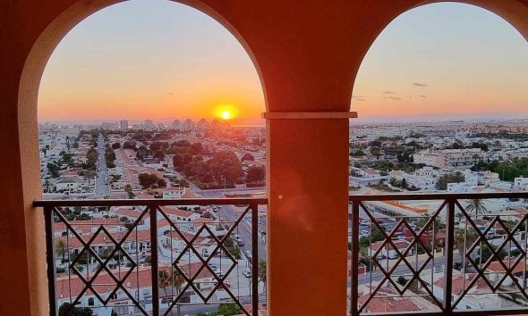 Apartment - Resale - Torrevieja -
                Playa Los Locos