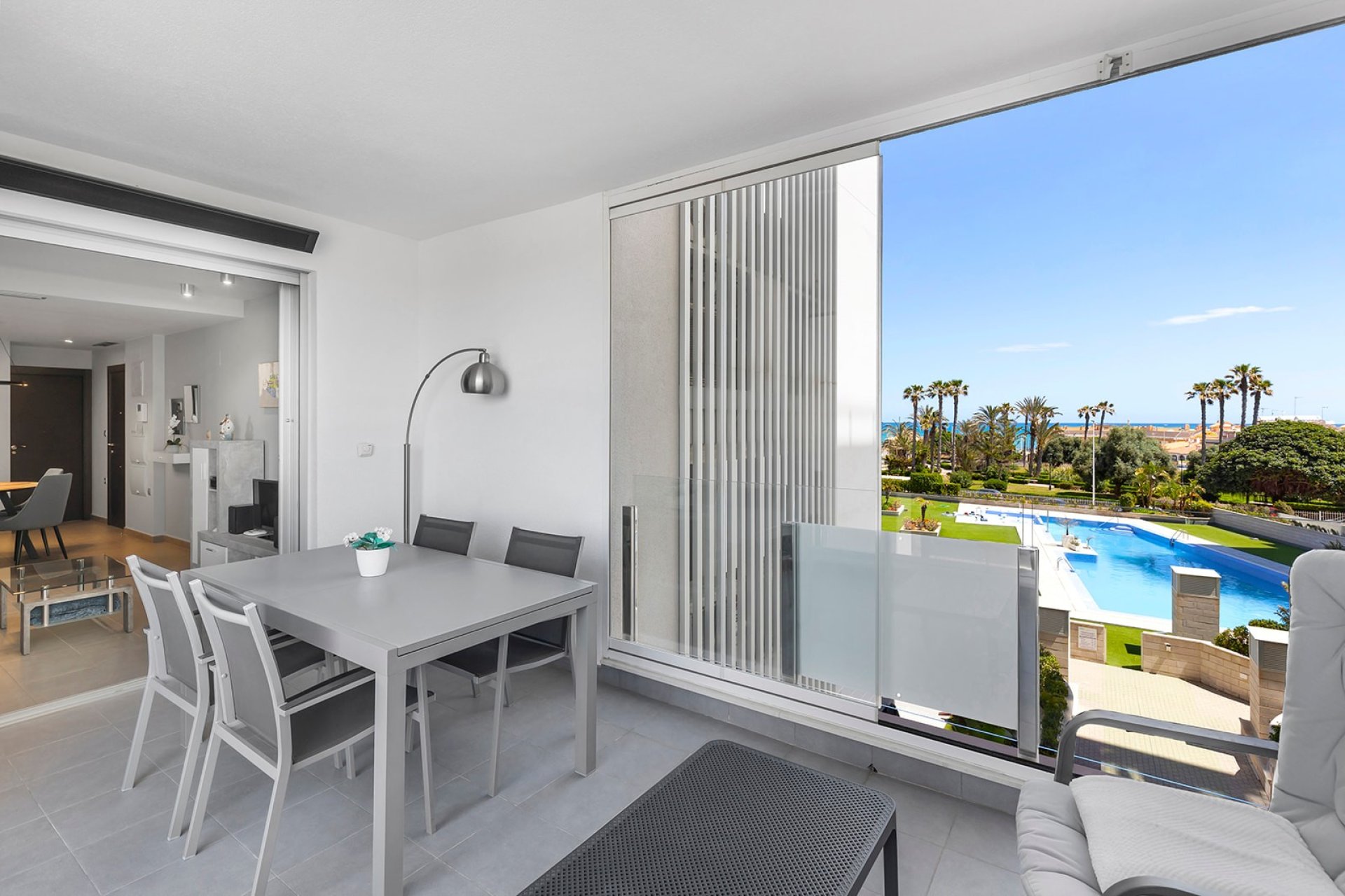 Gensalg - Lejlighed -
La Mata - Playa