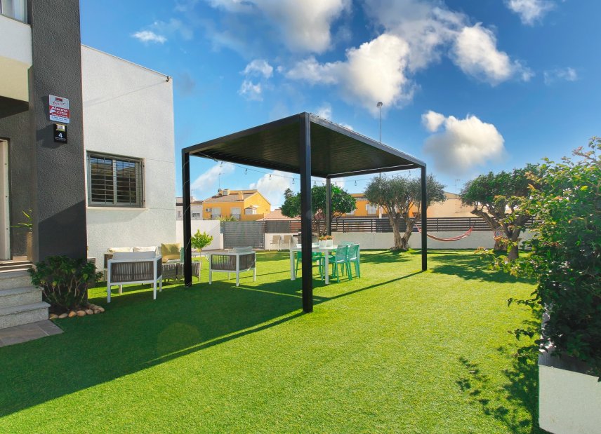 Gensalg - Rækkehus -
Torrevieja - Aguas Nuevas