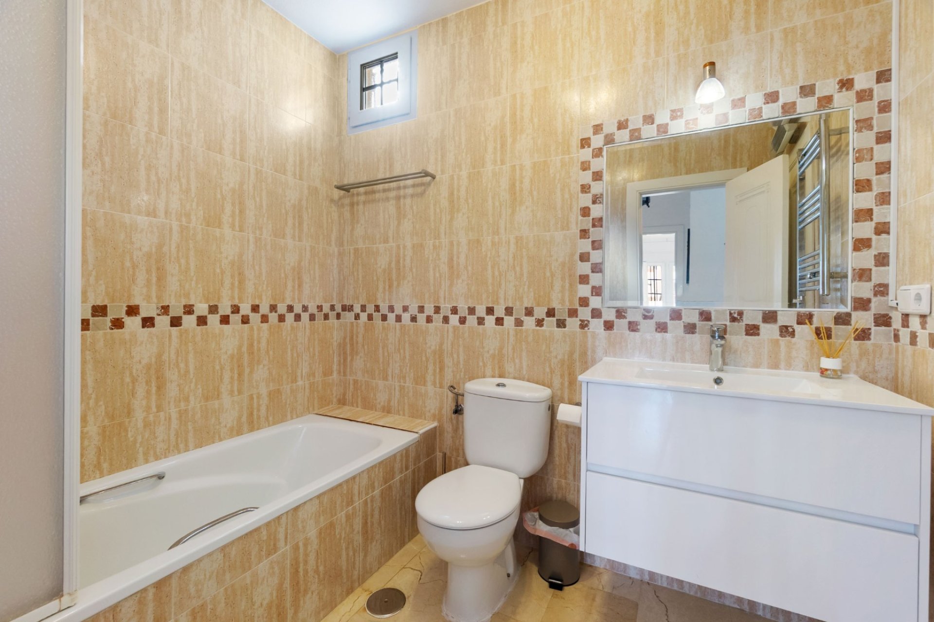 Gensalg - Villa -
Orihuela Costa - Villamartín