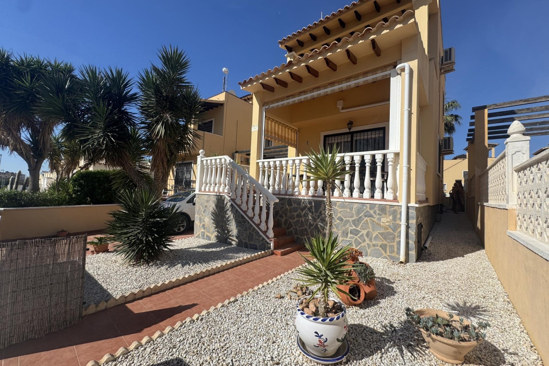 Gensalg - Villa -
Villamartín - Lomas del Golf