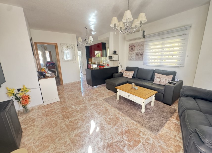 Gensalg - Villa -
Villamartín - Lomas del Golf