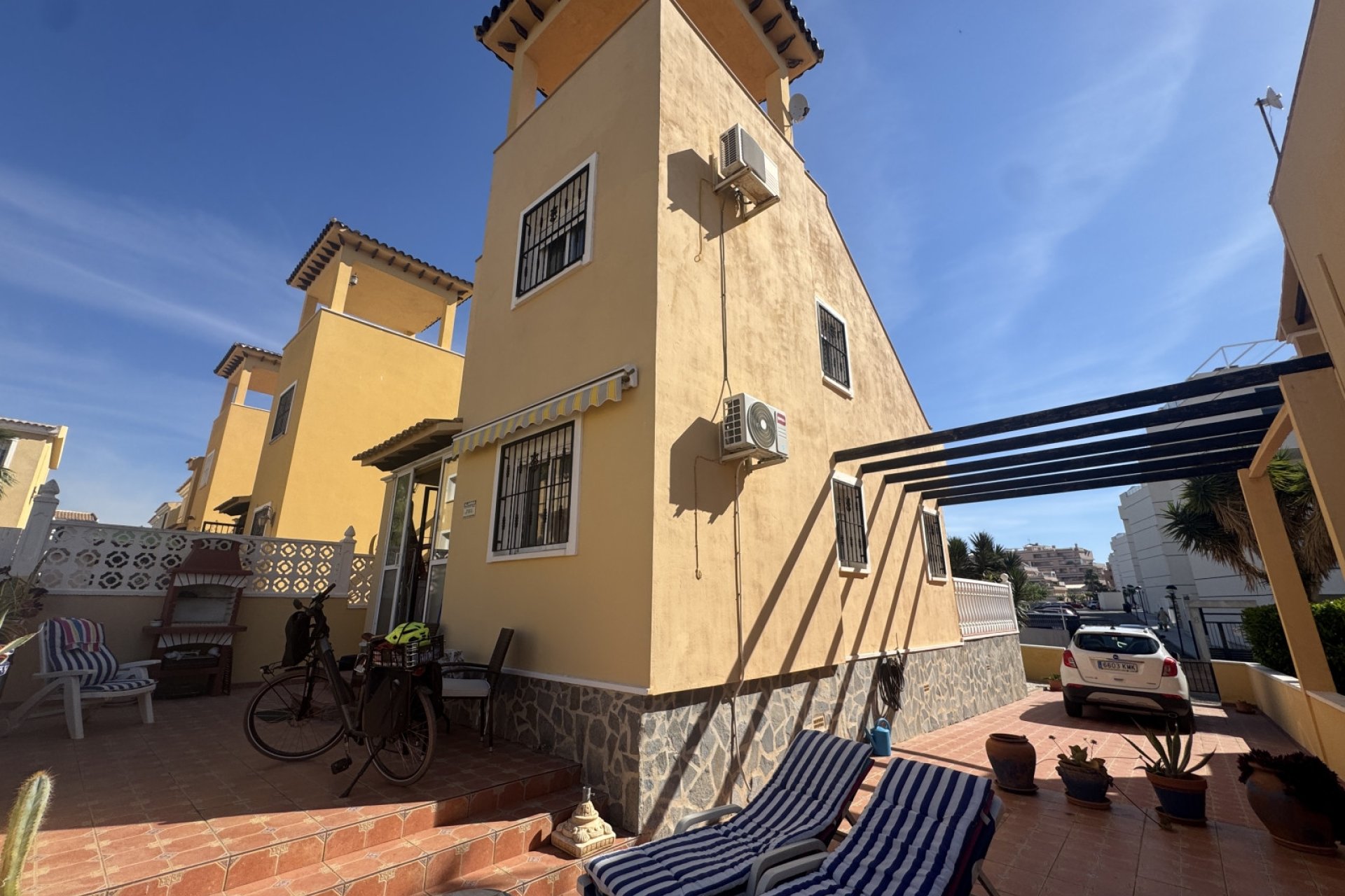 Gensalg - Villa -
Villamartín - Lomas del Golf