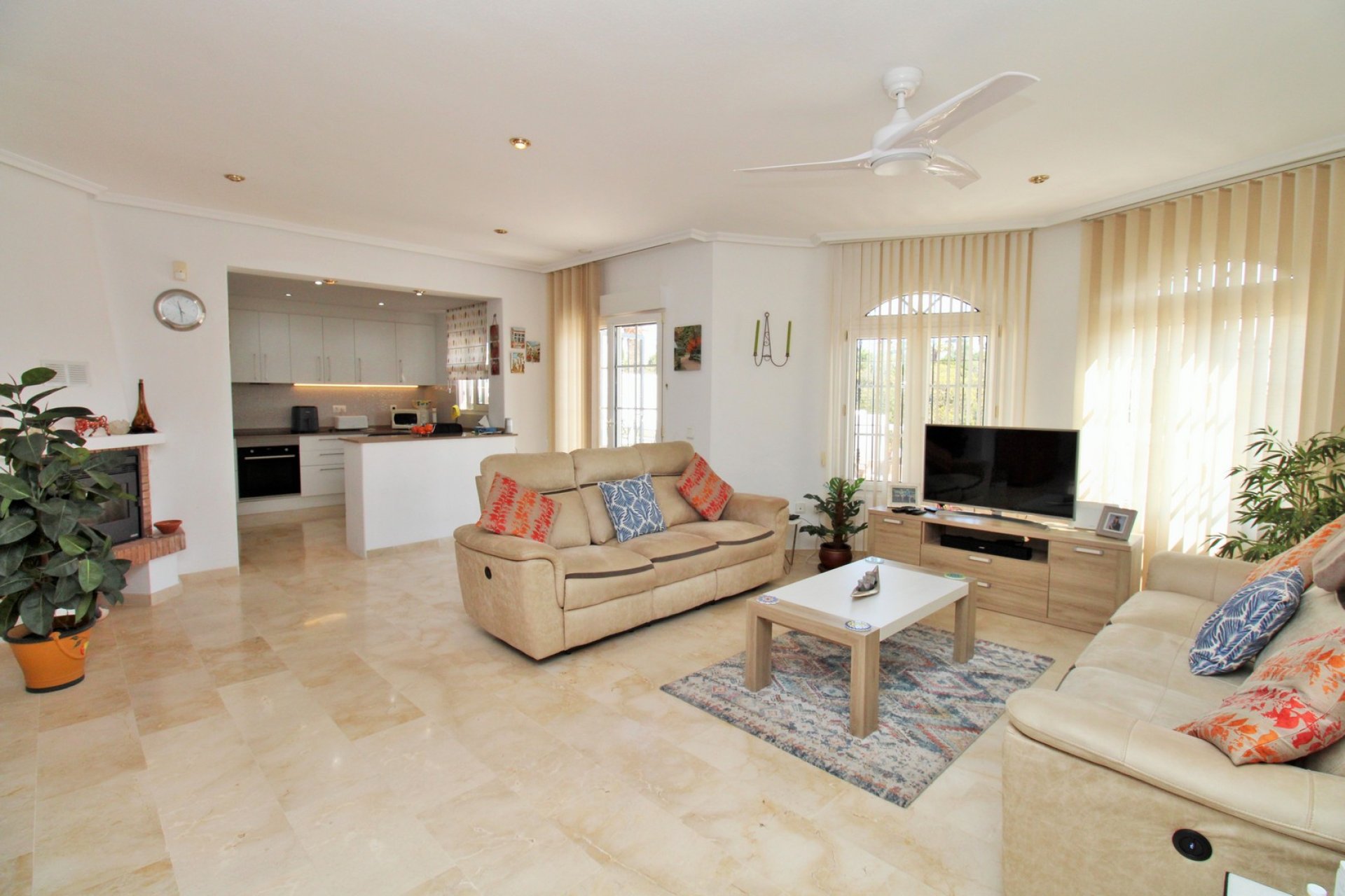 Gensalg - Villa -
Villamartín - Los Dolses