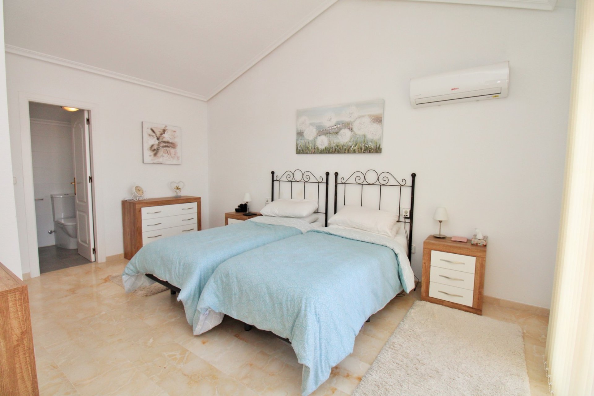 Gensalg - Villa -
Villamartín - Los Dolses