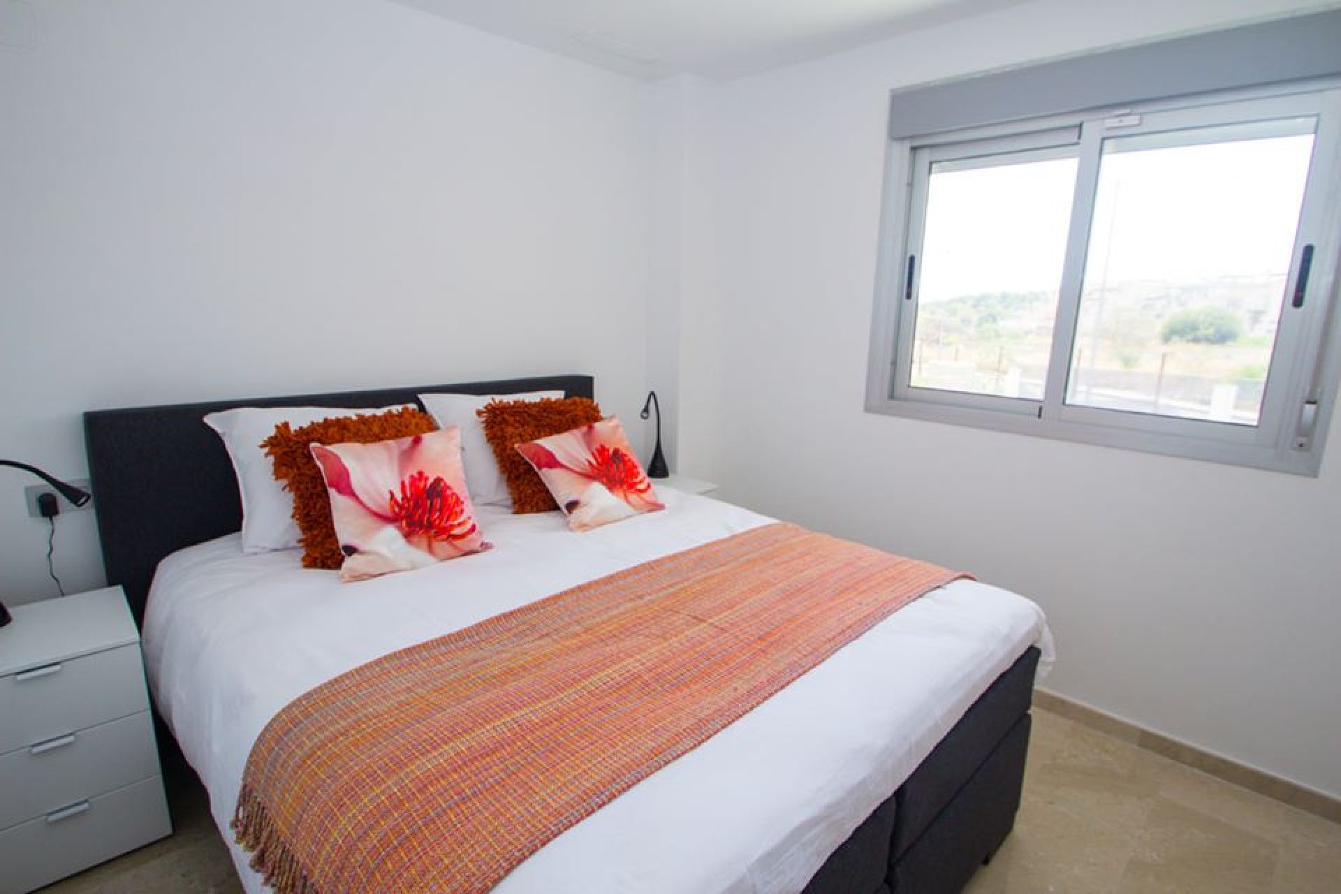 New Build - Apartment -
Res. Las Filipinas