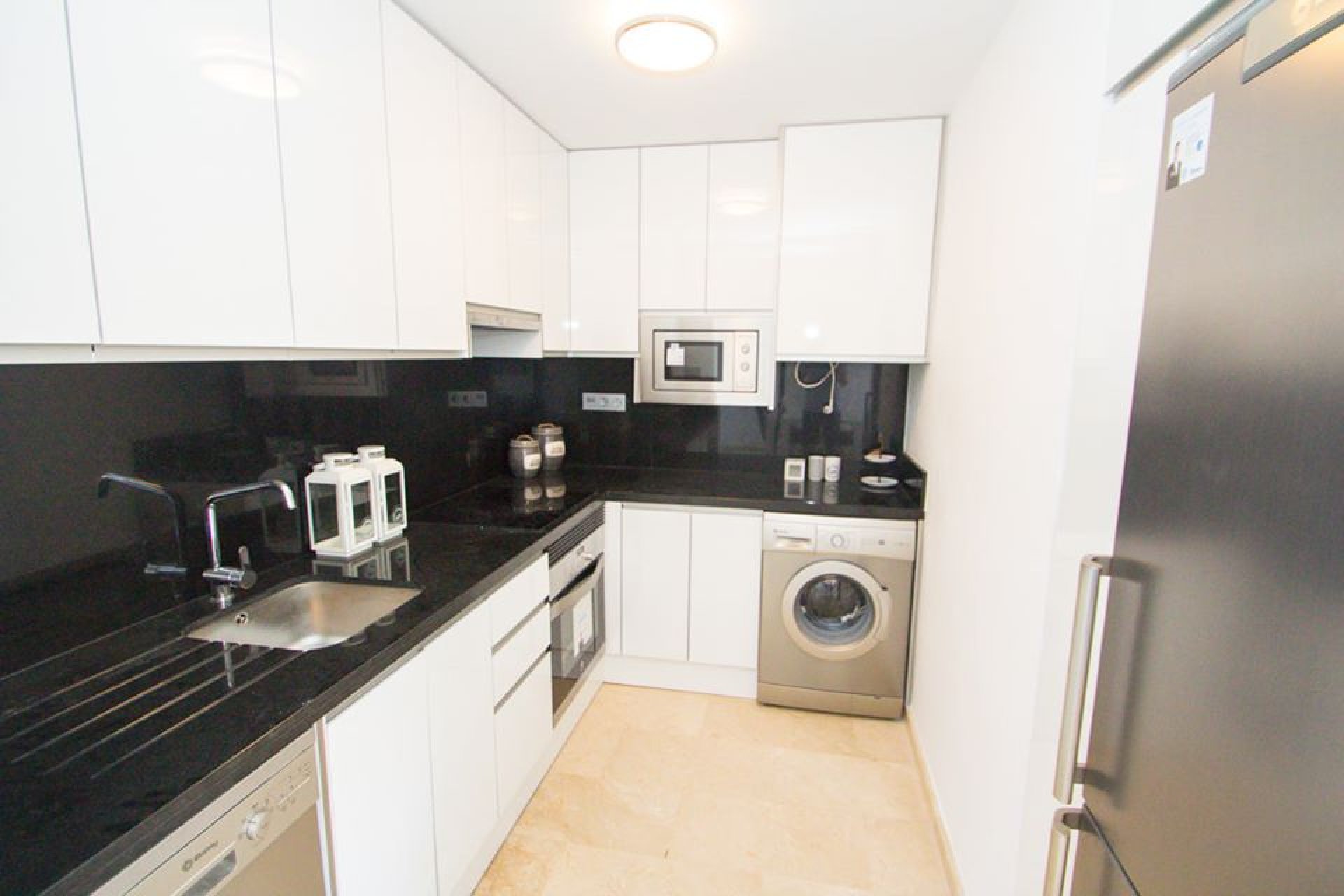 New Build - Apartment -
Res. Las Filipinas