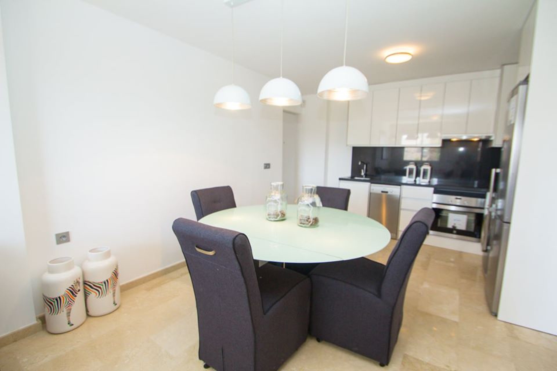 New Build - Apartment -
Res. Las Filipinas