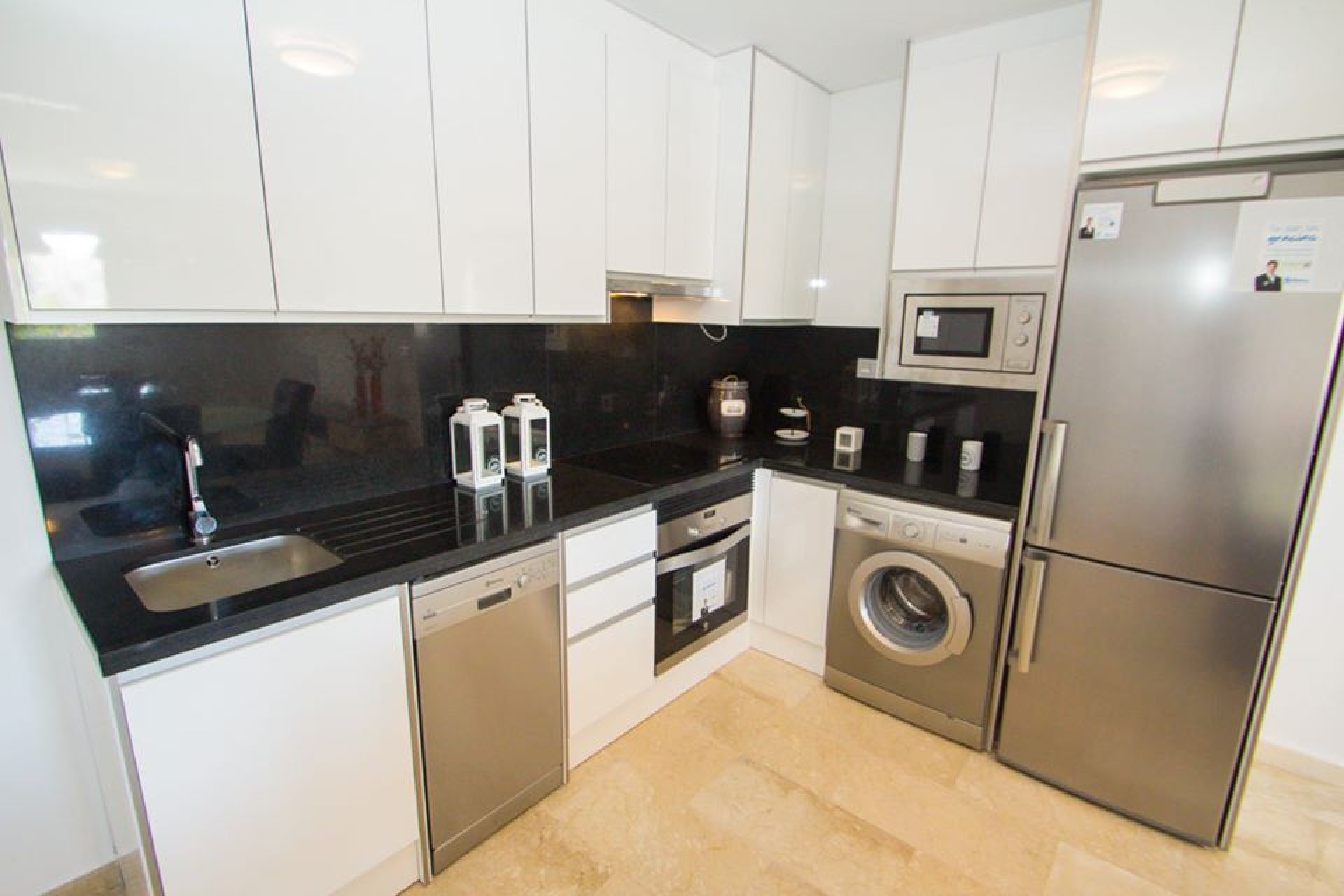 New Build - Apartment -
Res. Las Filipinas