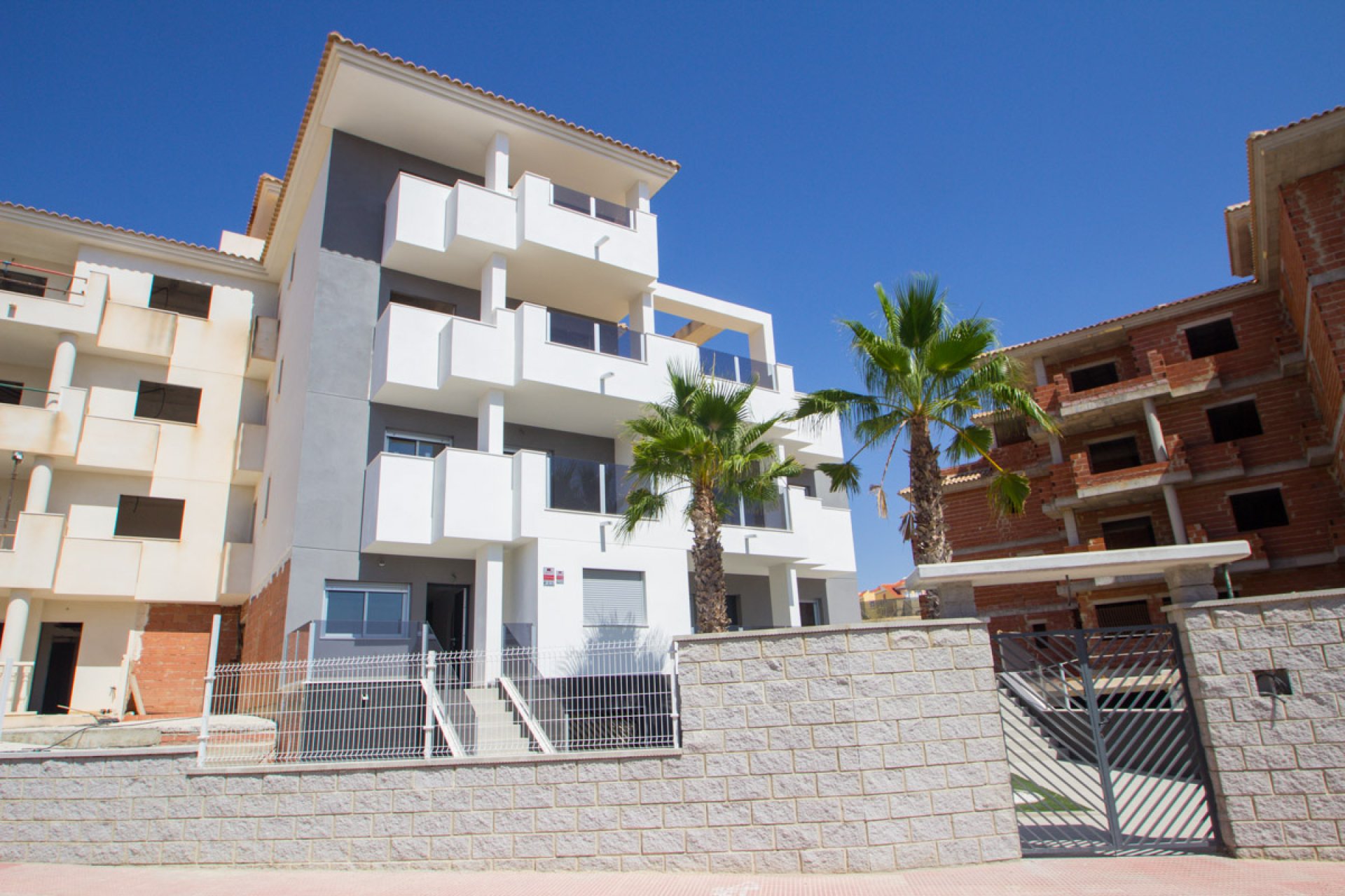New Build - Apartment -
Res. Las Filipinas
