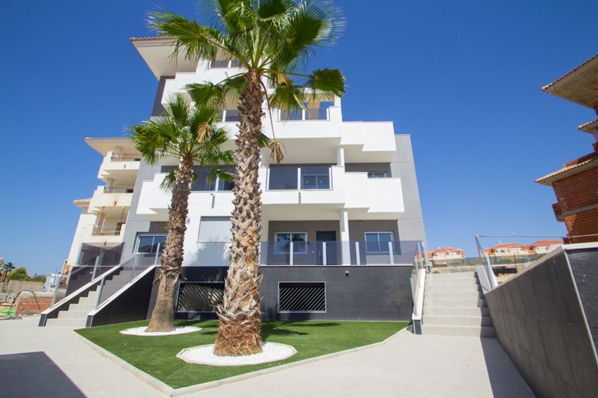 New Build - Apartment -
Res. Las Filipinas