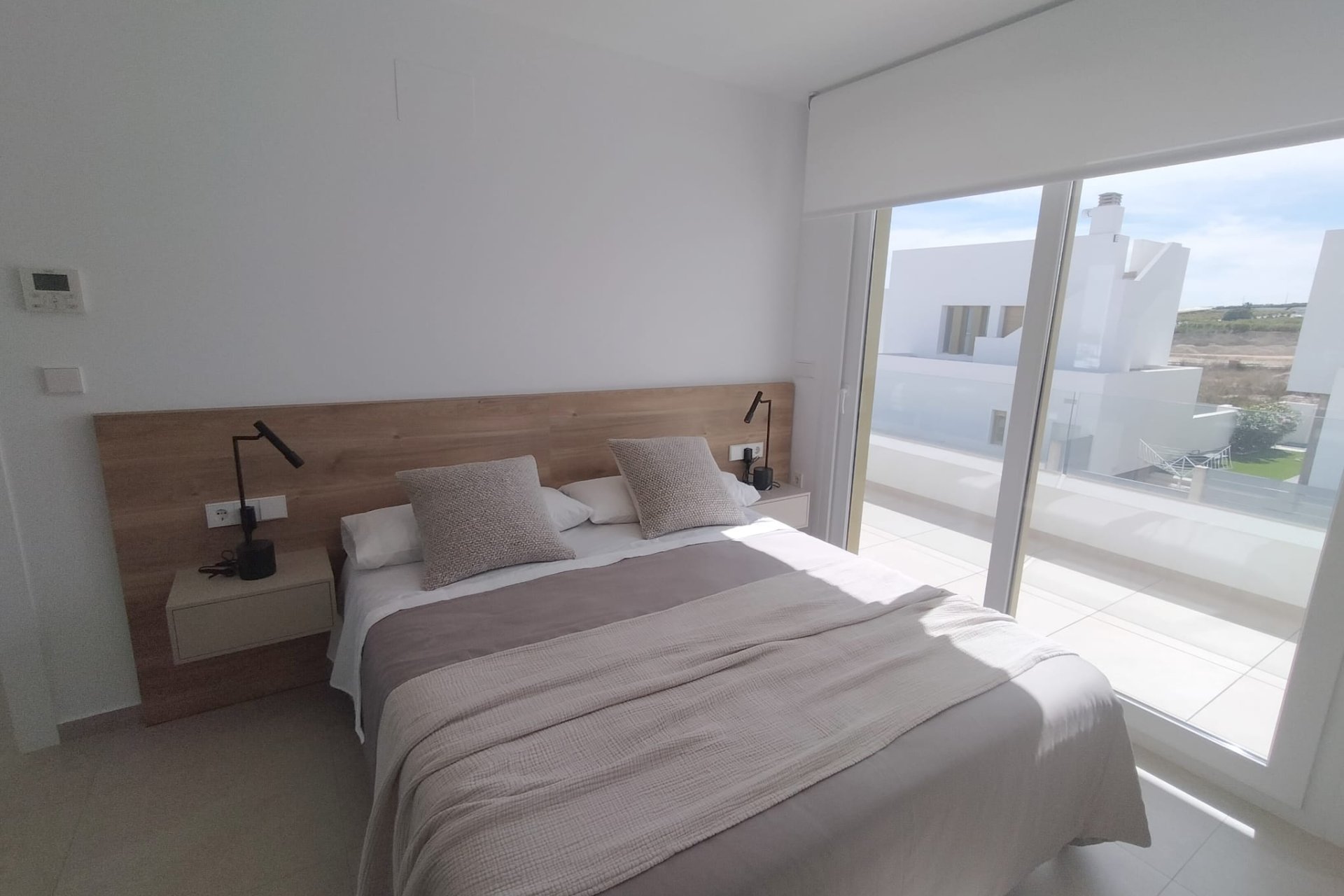 New Build - Villa -
Entrenaranjos