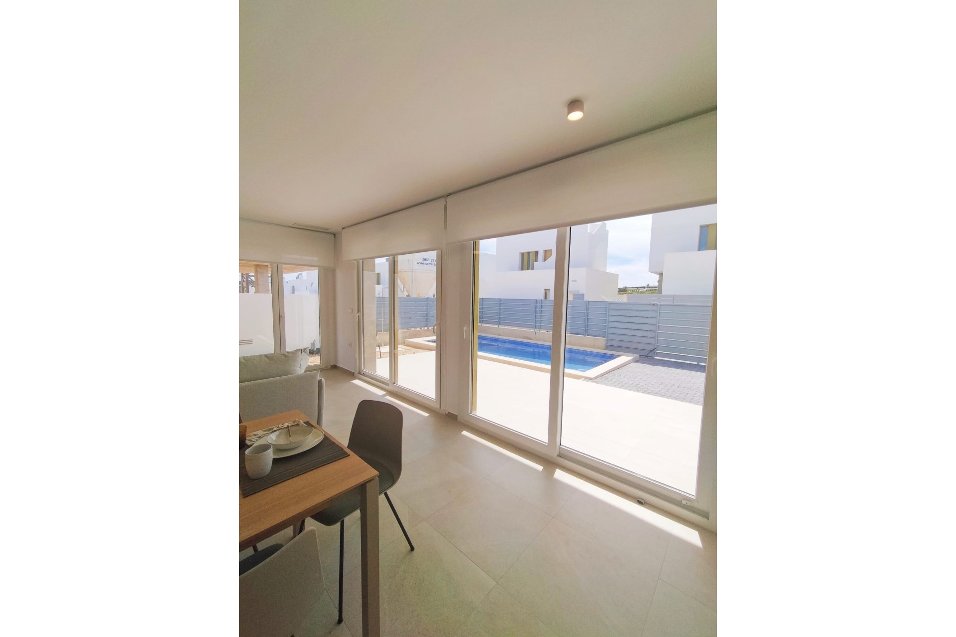 New Build - Villa -
Entrenaranjos
