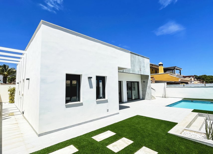 New Build - Villa -
Pinar de Campoverde