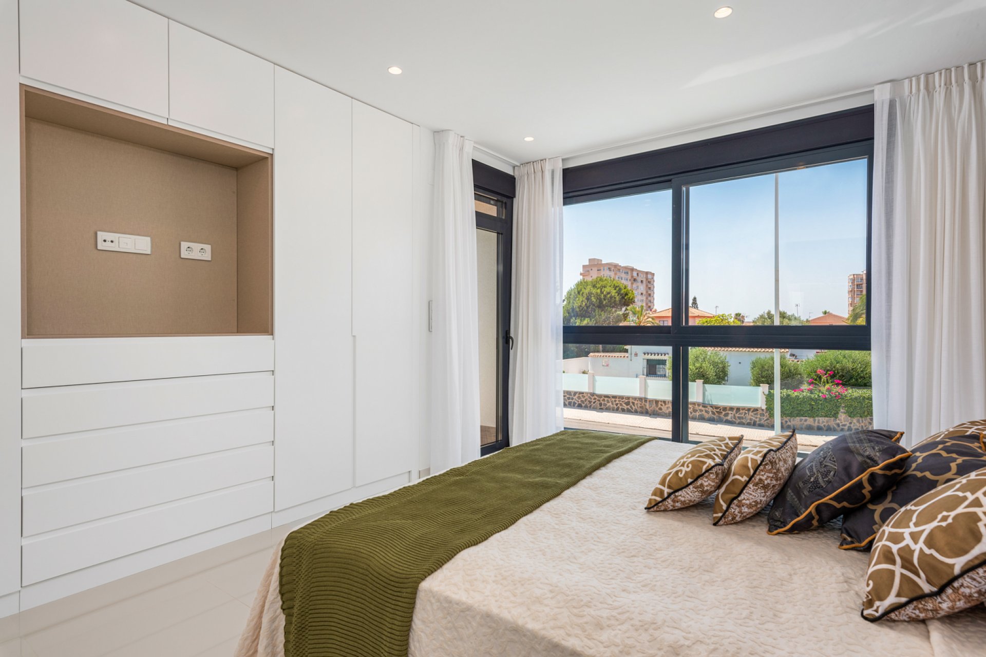 New Build - Villa -
Playa Paraiso
