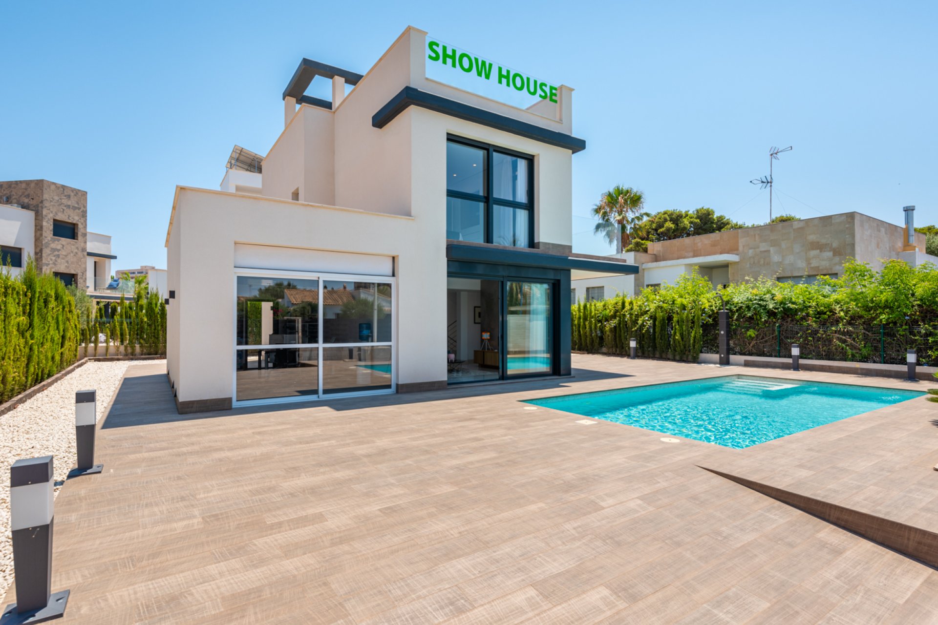 New Build - Villa -
Playa Paraiso