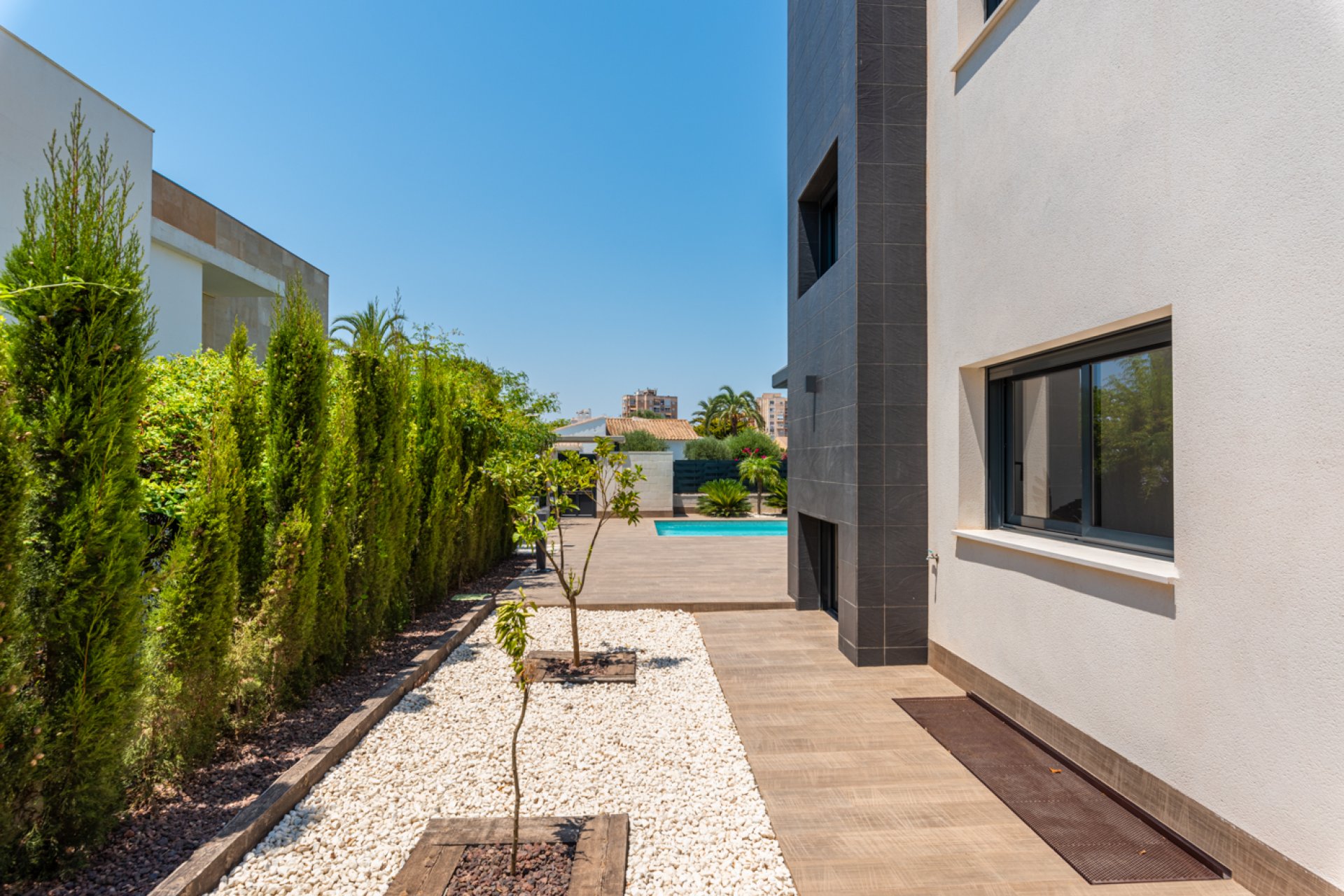 New Build - Villa -
Playa Paraiso