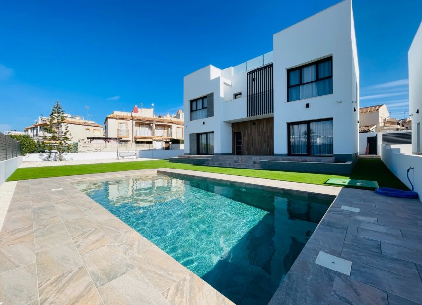 New Build - Villa -
Torrevieja