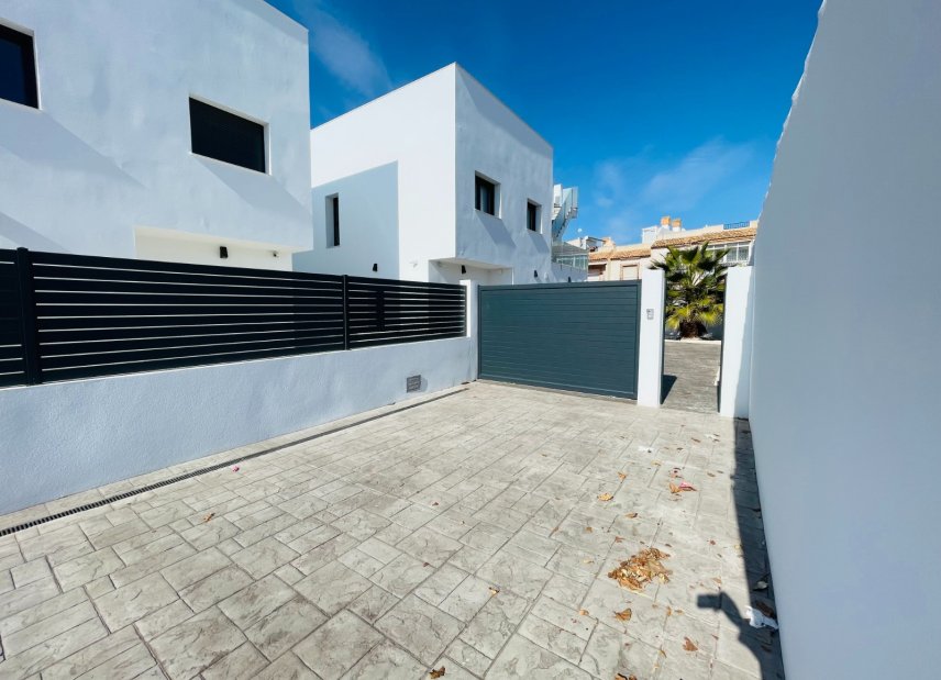New Build - Villa -
Torrevieja