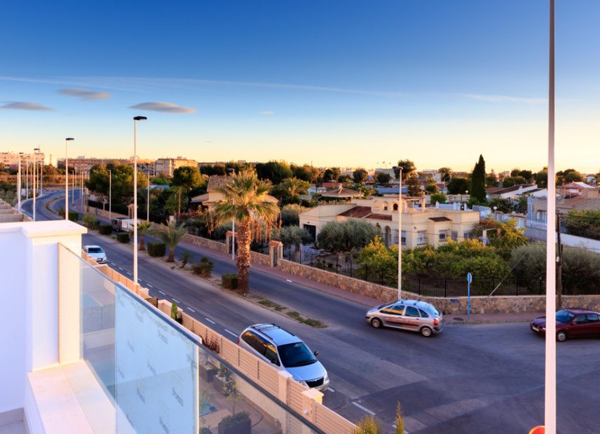 Nybyggeri - Rækkehus -
Pilar de la Horadada