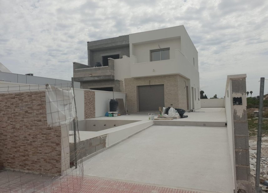 Obra nueva - Adosado -
Daya Nueva