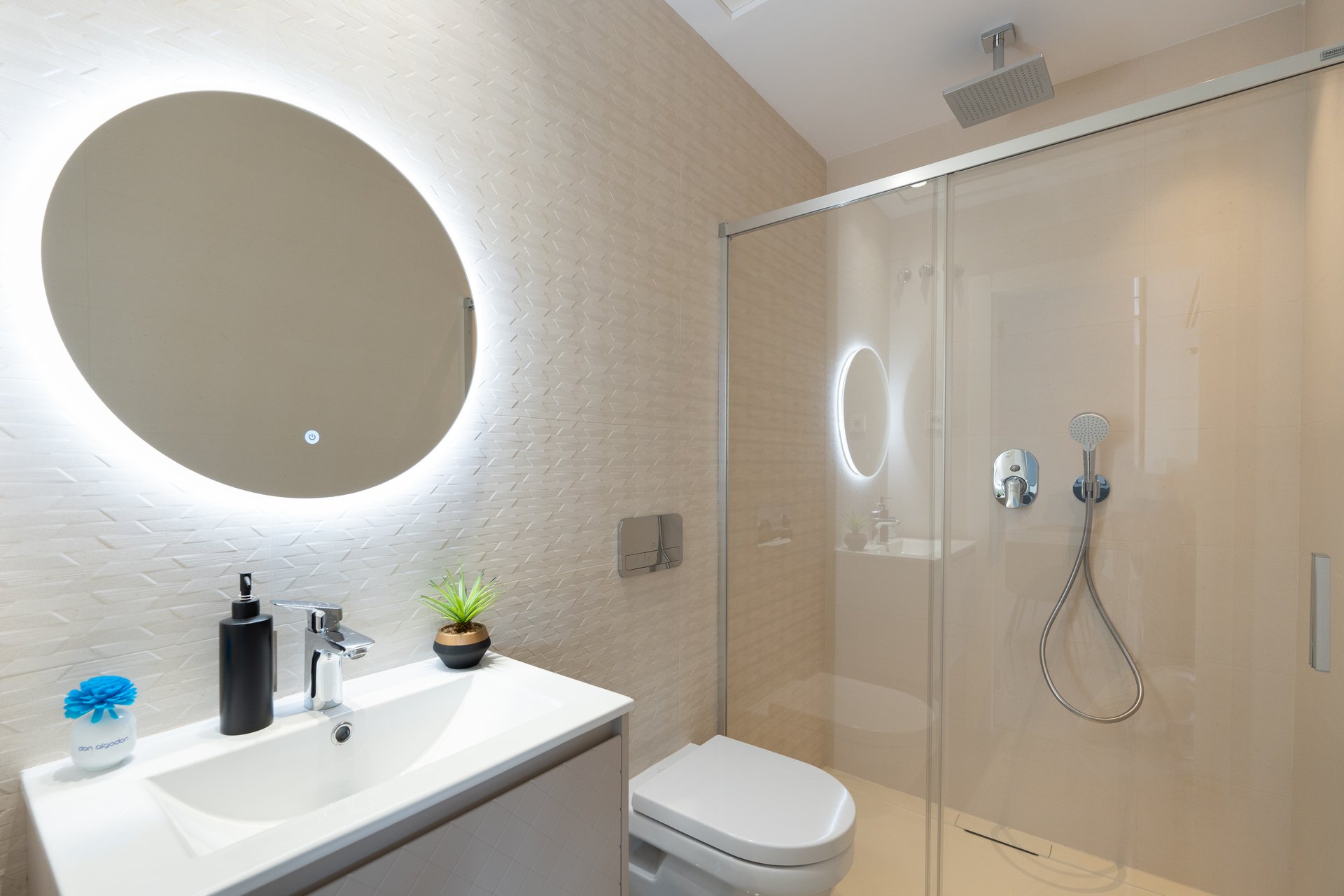 Obra nueva - Adosado -
Elche