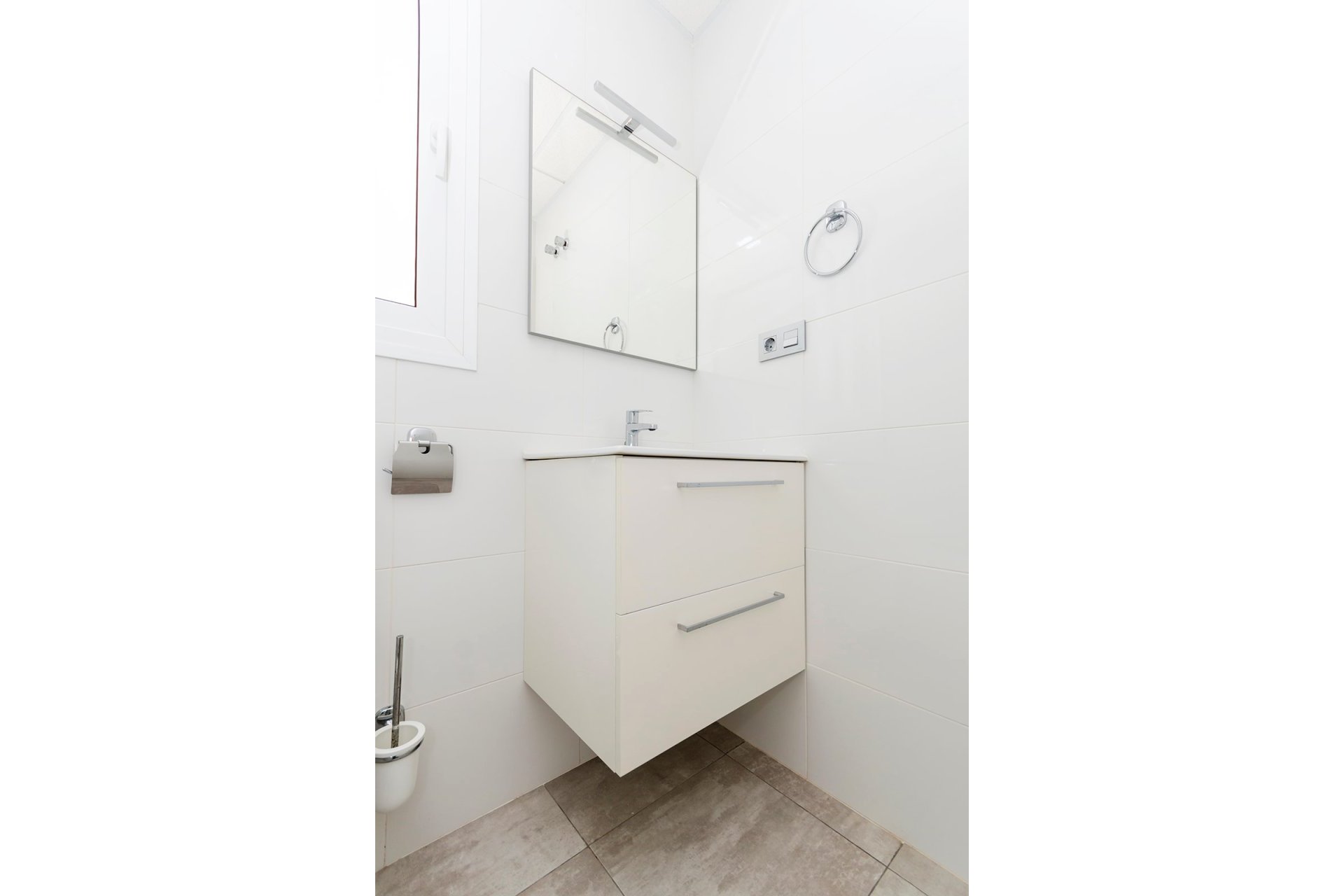Obra nueva - Adosado -
Torrevieja