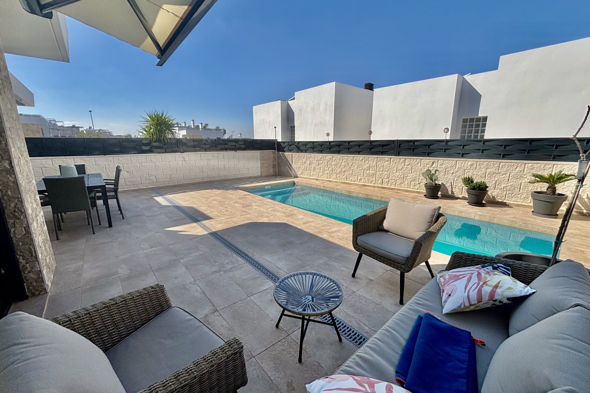 Obra nueva - Villa -
Benijofar