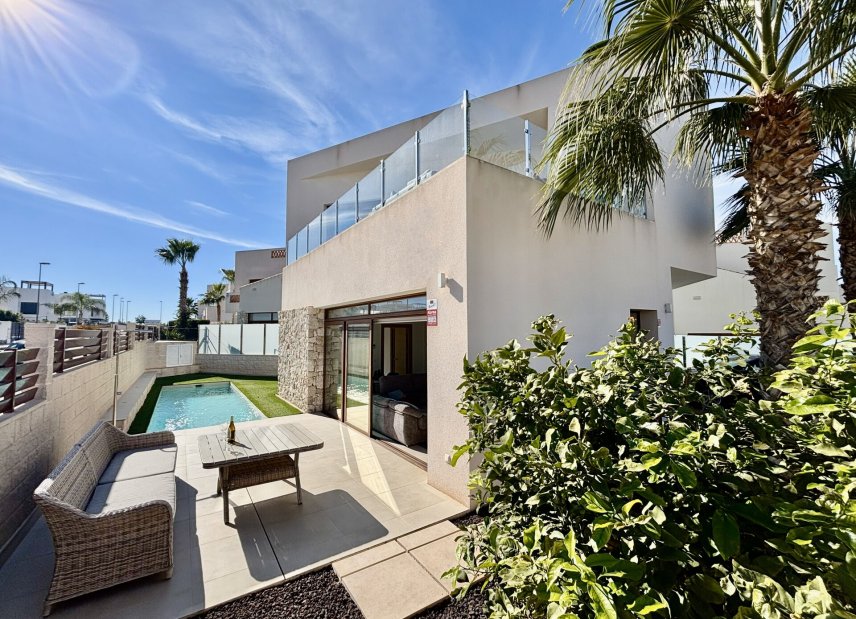 Obra nueva - Villa -
Benijofar