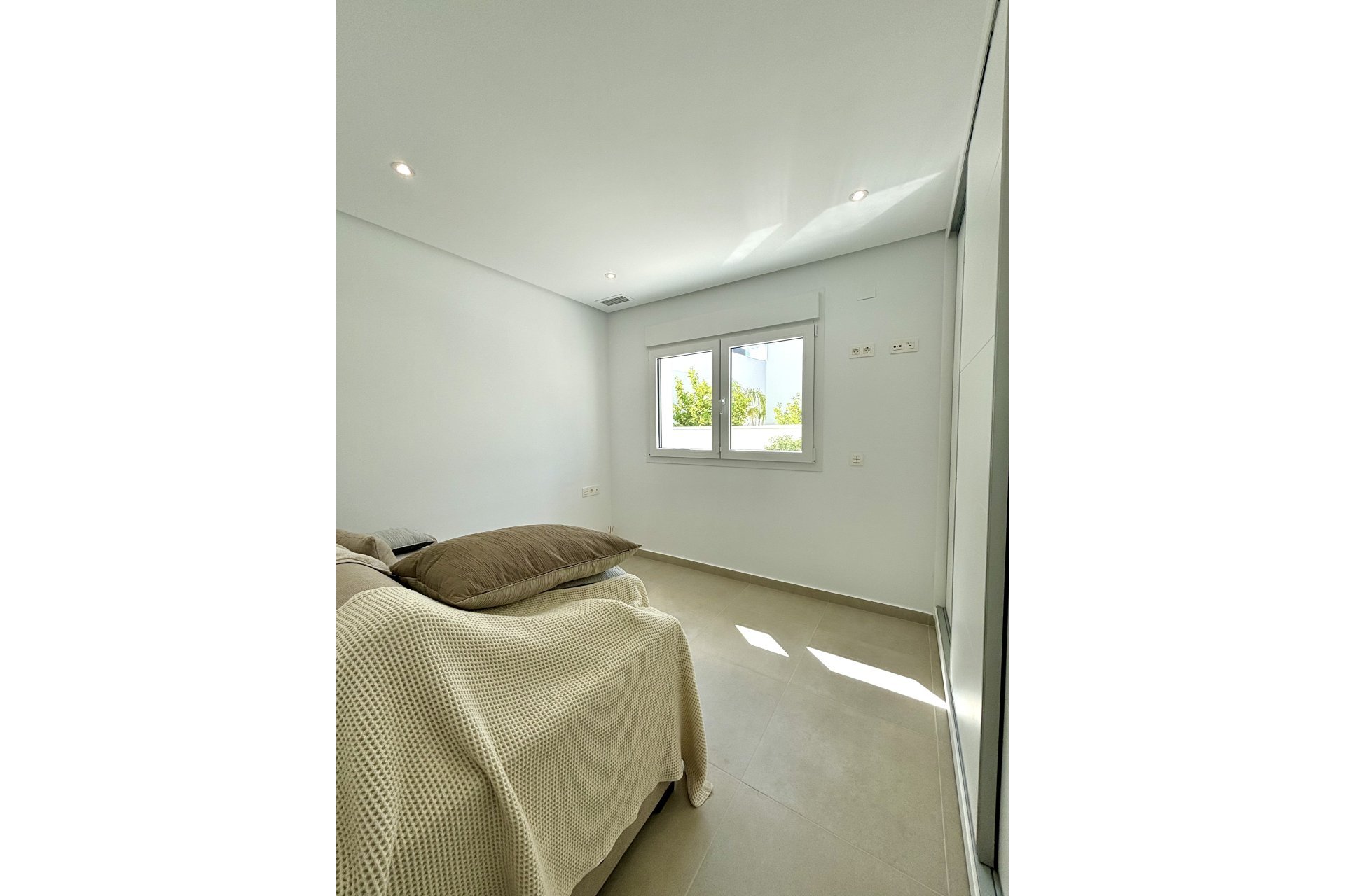 Obra nueva - Villa -
Benijofar