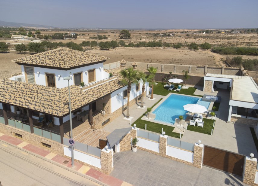 Obra nueva - Villa -
Jerónimo y Avileses