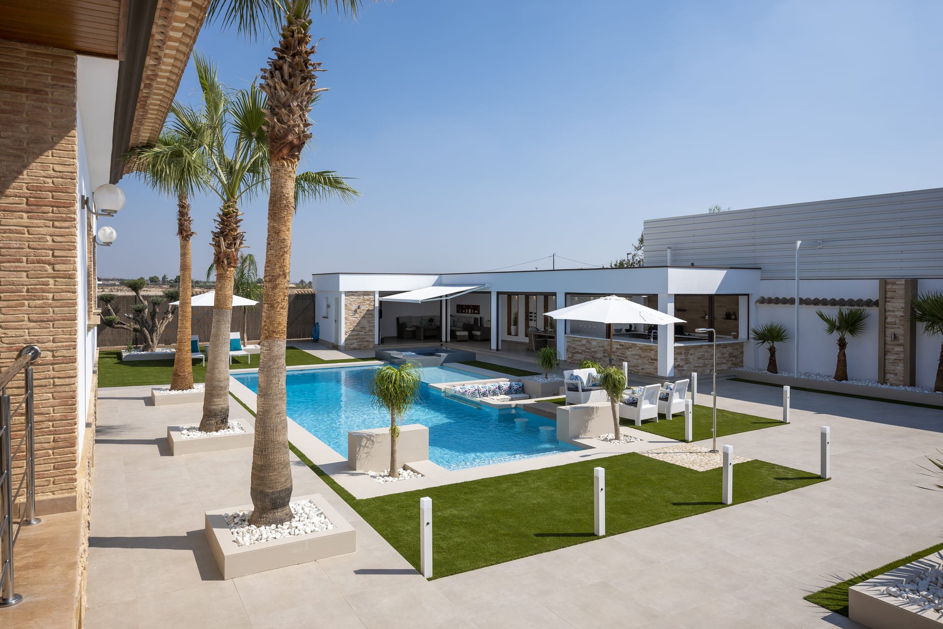 Obra nueva - Villa -
Jerónimo y Avileses