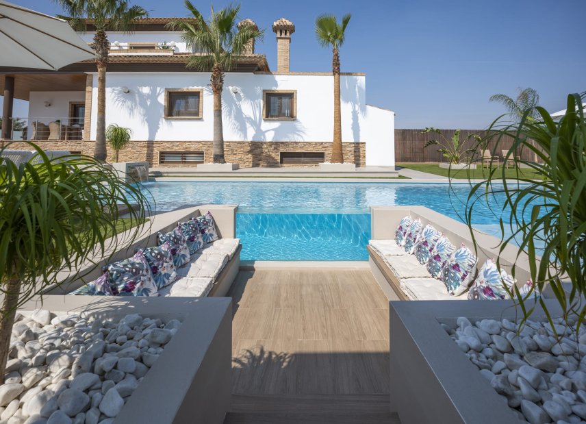 Obra nueva - Villa -
Jerónimo y Avileses