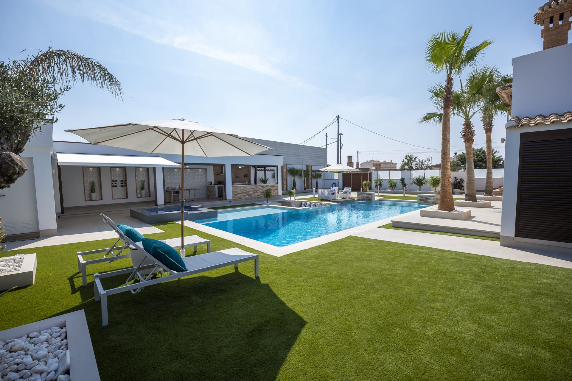 Obra nueva - Villa -
Jerónimo y Avileses