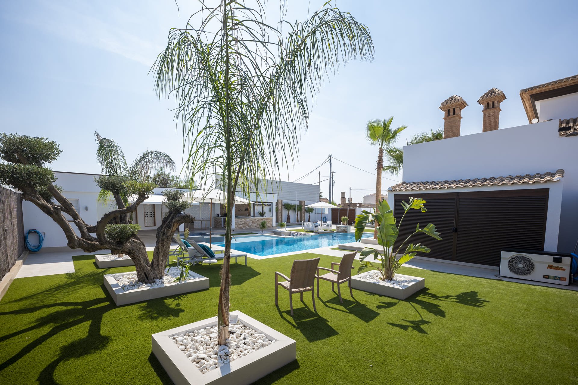 Obra nueva - Villa -
Jerónimo y Avileses