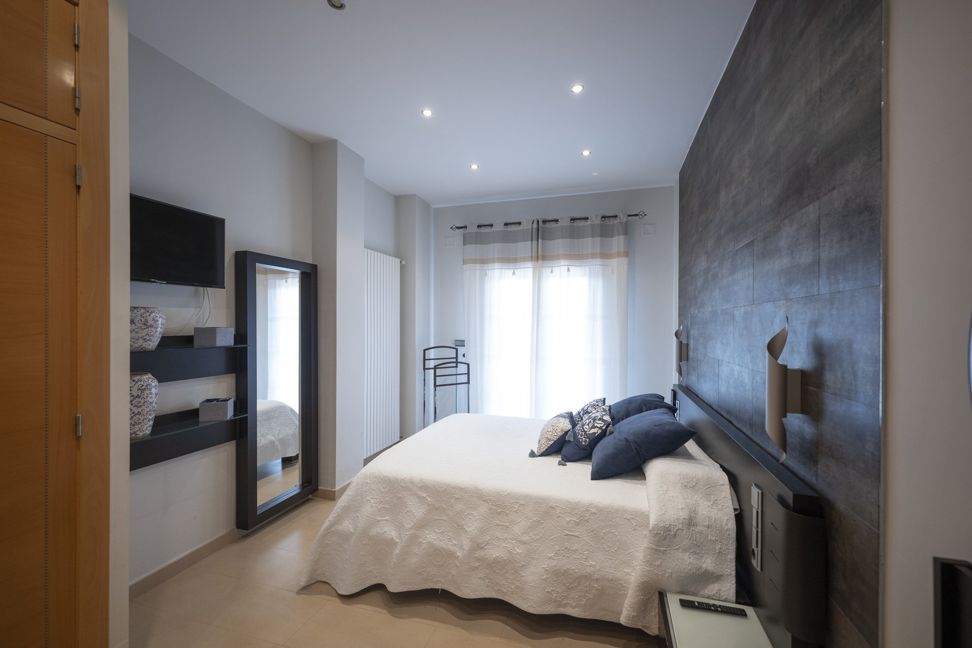 Obra nueva - Villa -
Jerónimo y Avileses