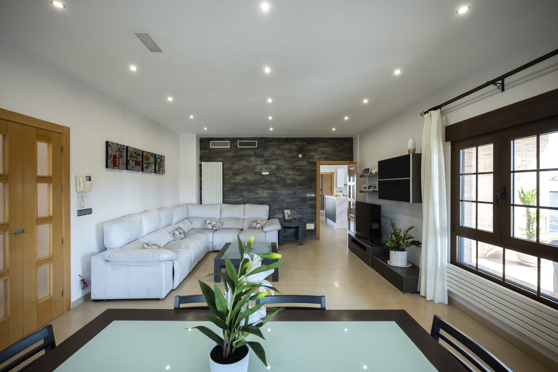 Obra nueva - Villa -
Jerónimo y Avileses