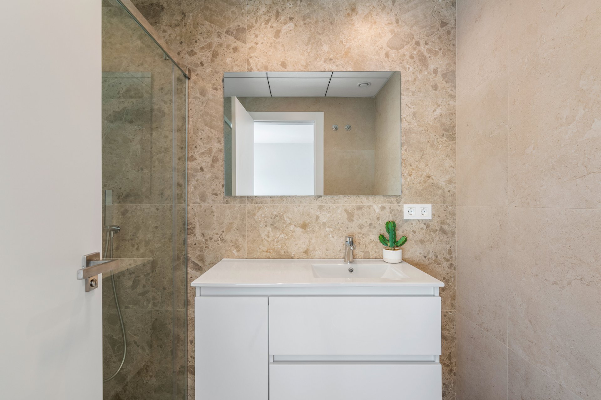 Obra nueva - Villa -
Los Alcázares