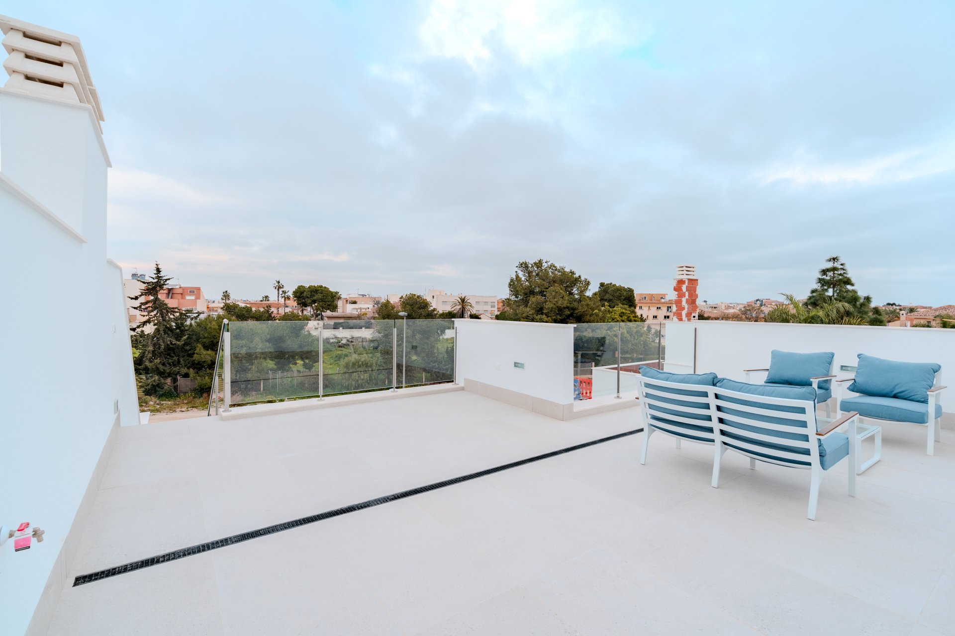 Obra nueva - Villa -
Los Alcázares