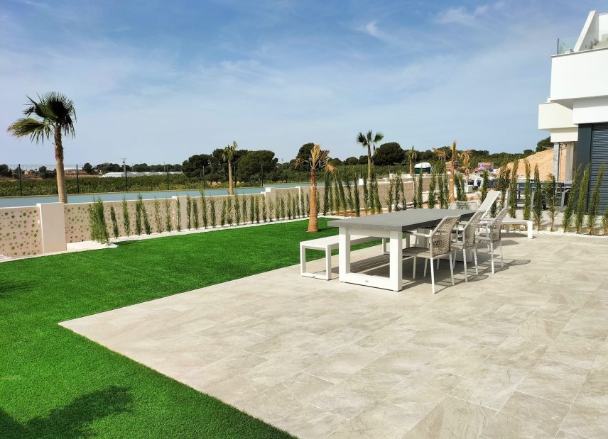 Obra nueva - Villa -
Pilar de la Horadada