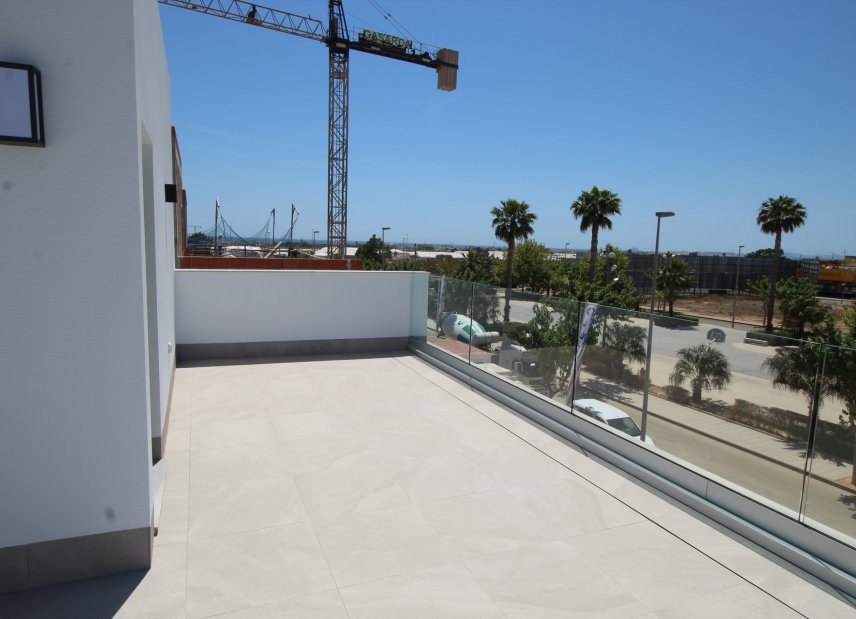 Obra nueva - Villa -
Pilar de la Horadada