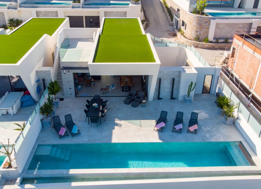 Obra nueva - Villa -
Rojales