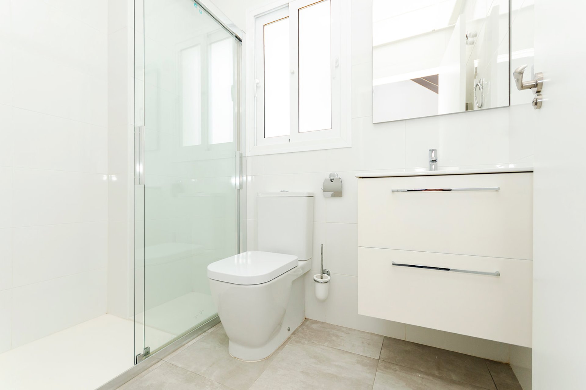 Obra nueva - Villa -
Torrevieja