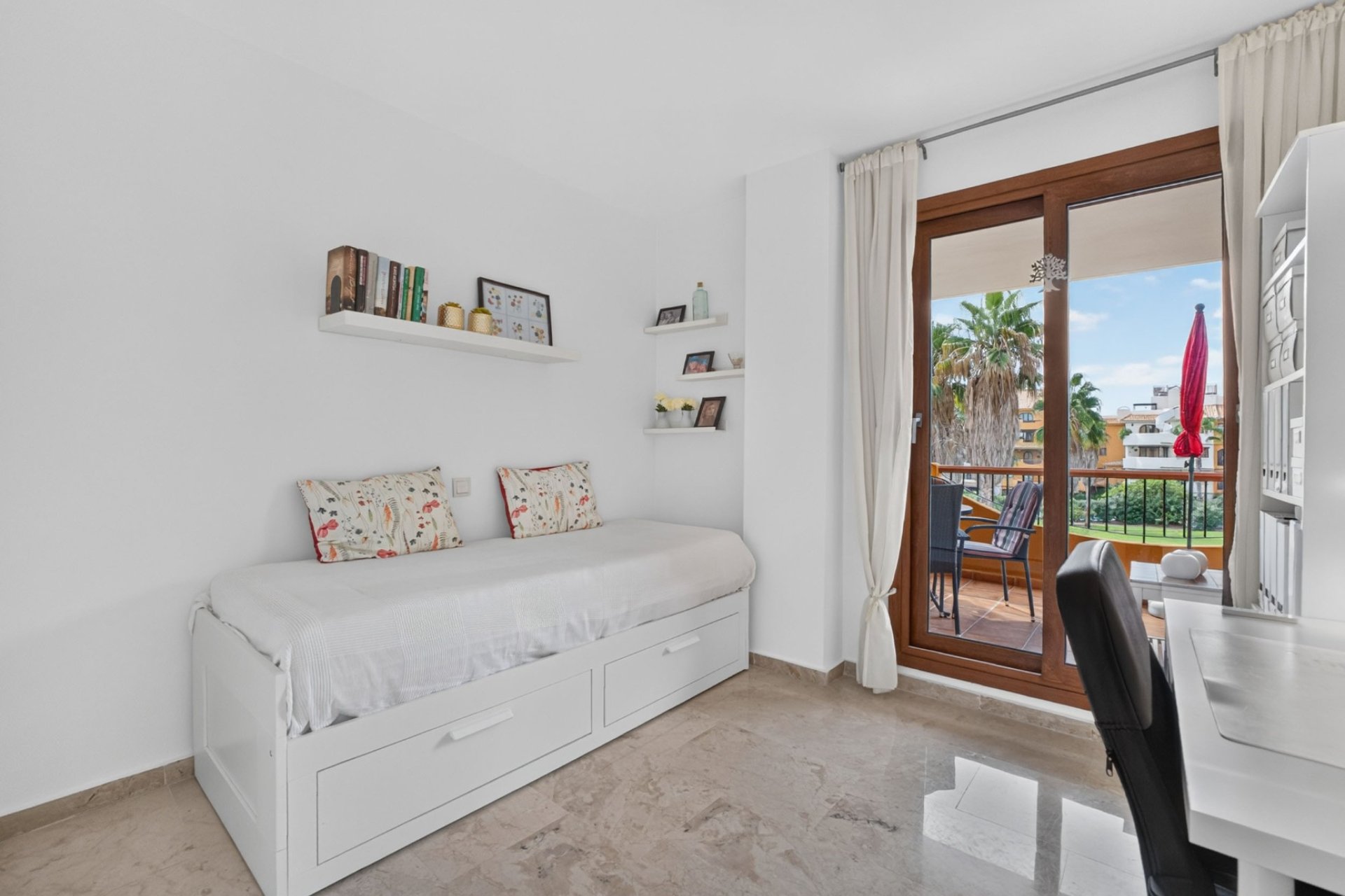 Resale - Apartment -
Orihuela Costa - Punta Prima