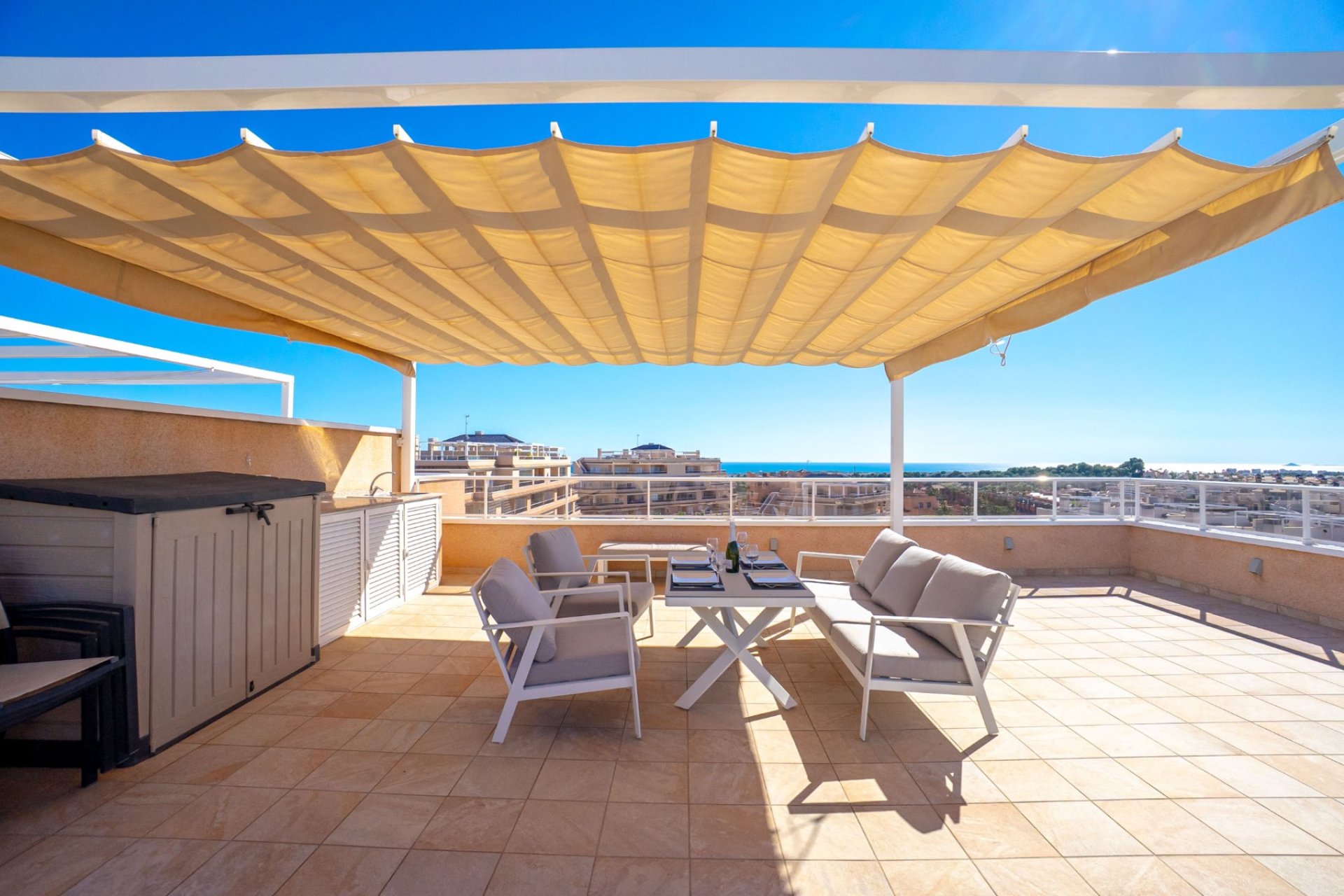 Resale - Apartment -
Orihuela Costa - Villamartín