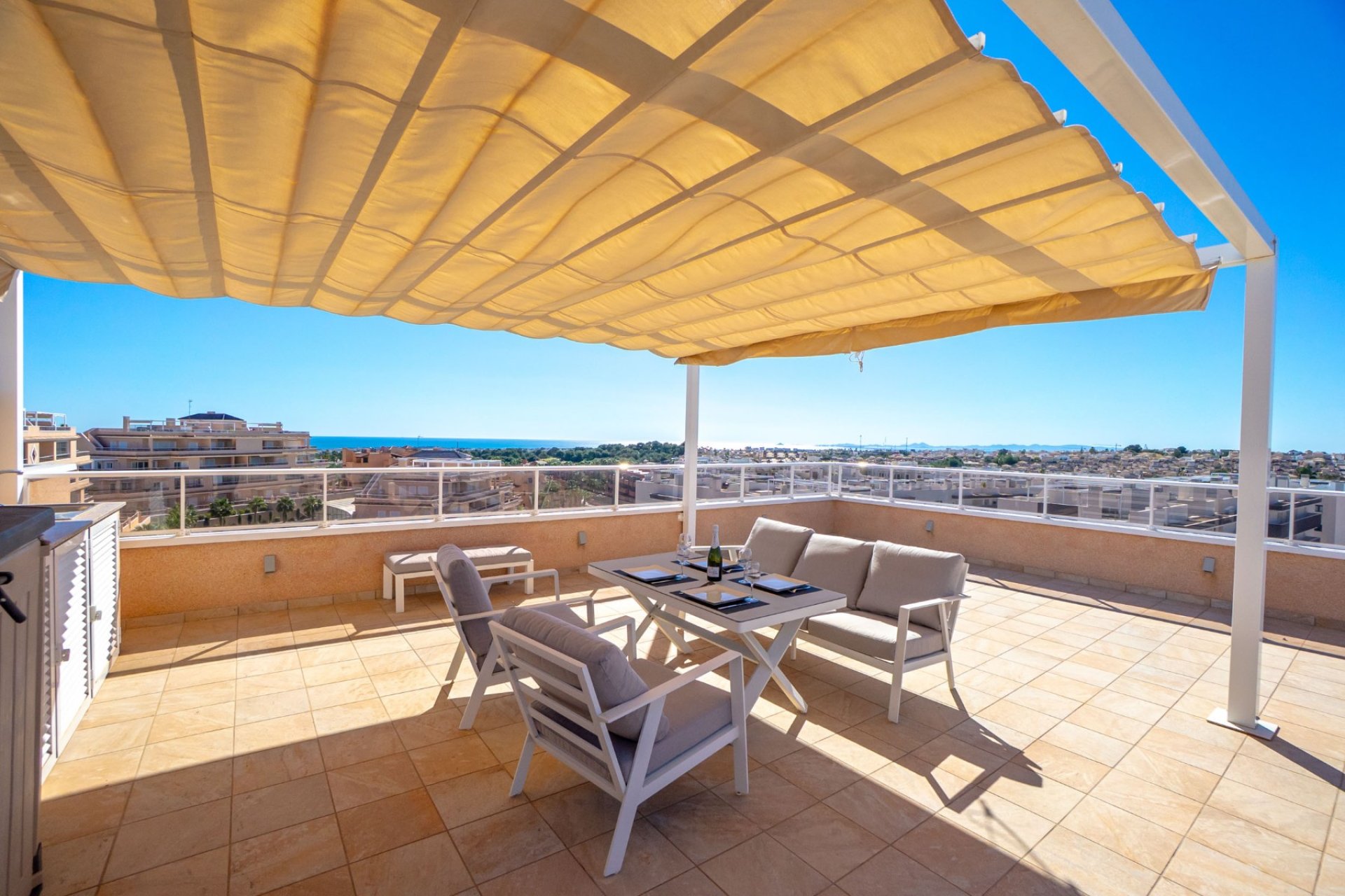 Resale - Apartment -
Orihuela Costa - Villamartín