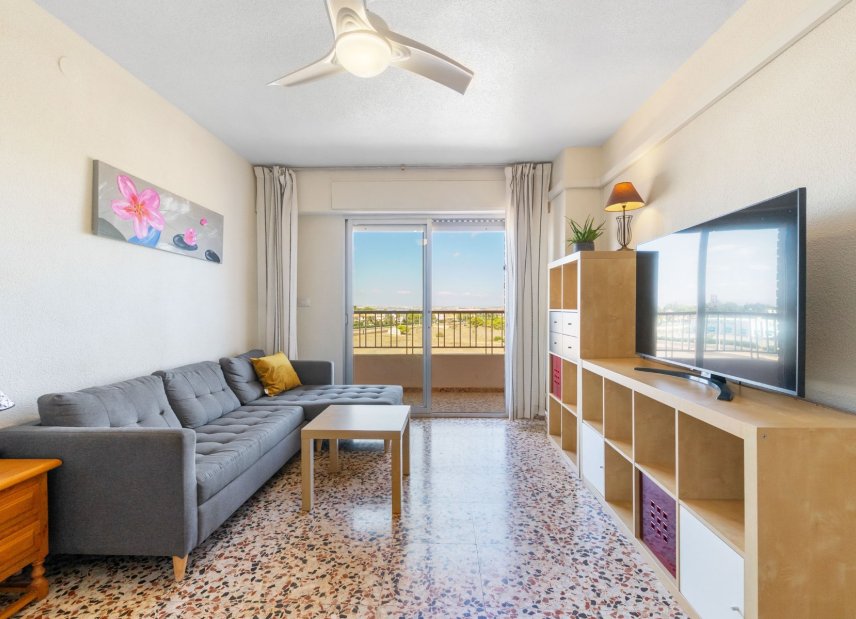 Resale - Apartment -
Torrevieja