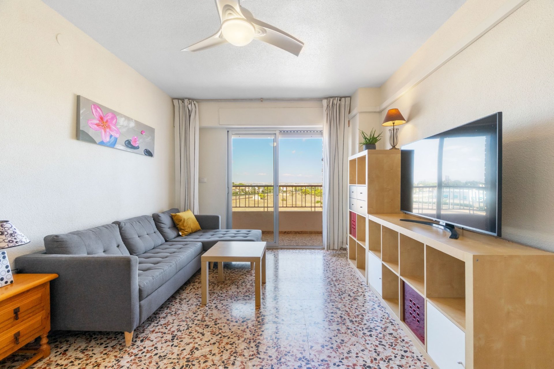 Resale - Apartment -
Torrevieja