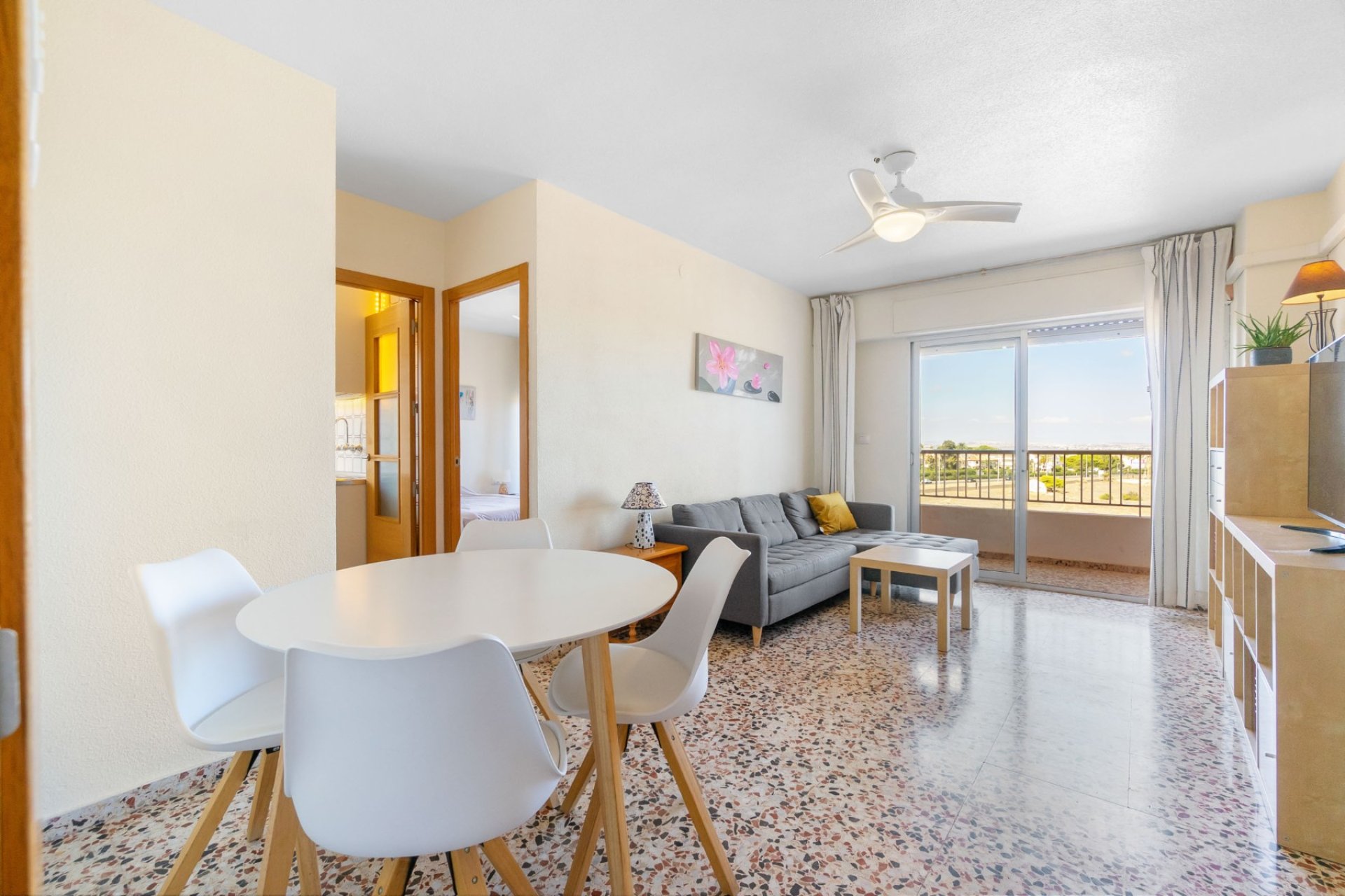 Resale - Apartment -
Torrevieja