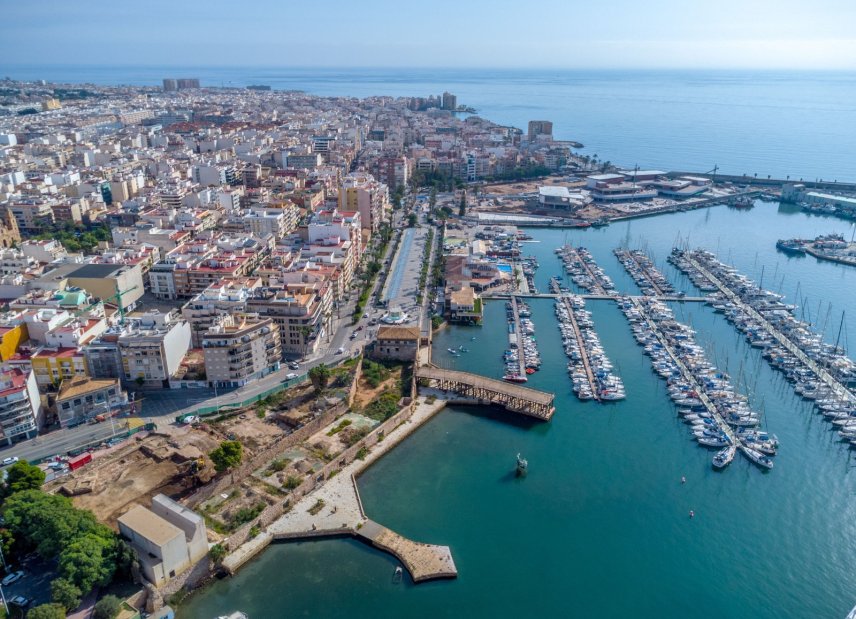 Resale - Apartment -
Torrevieja